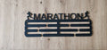 Support de médailles en bois noir avec inscription Marathon et silhouettes de coureurs